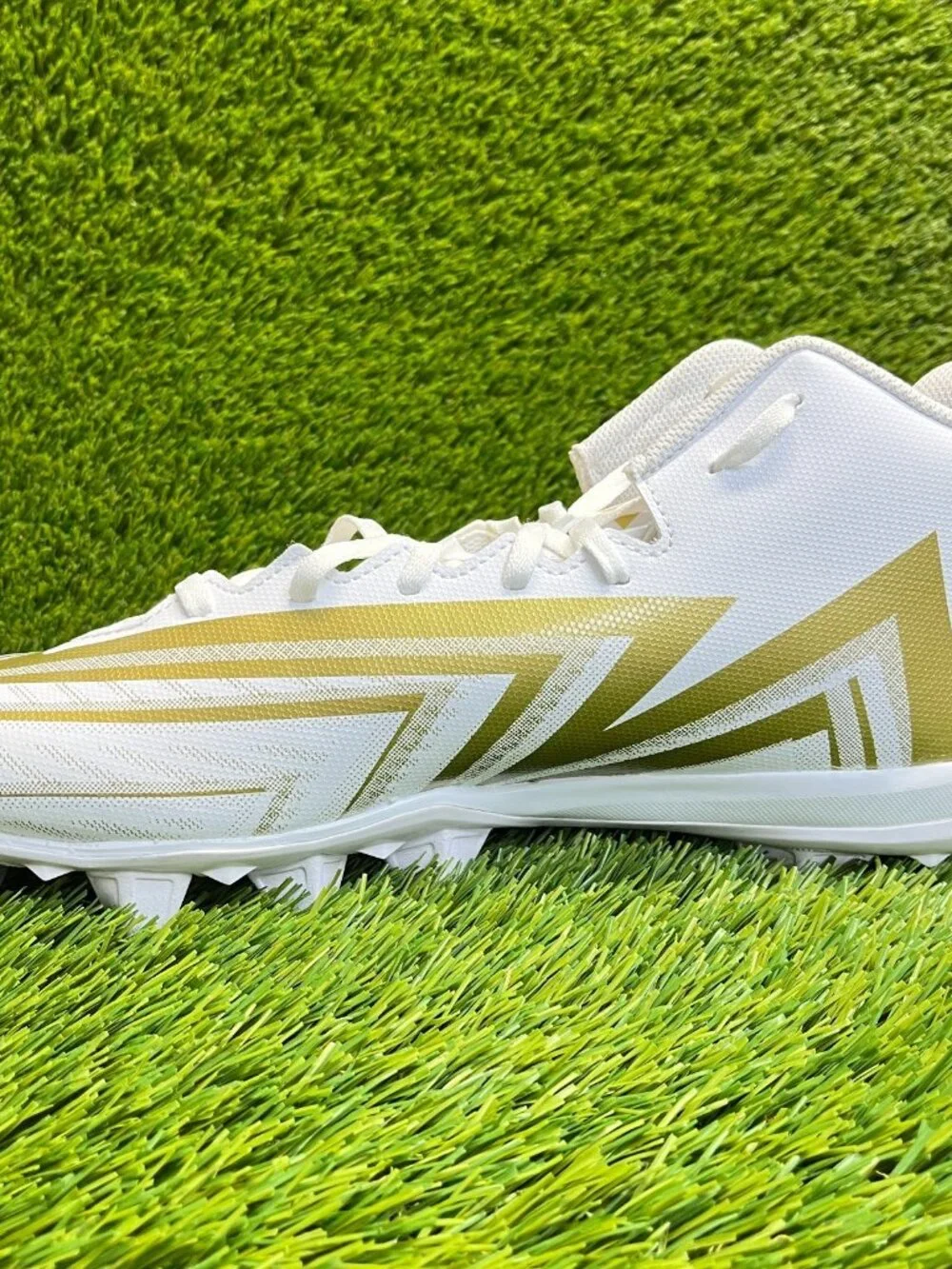 Adidas Freak Spark MD 23 Mens Size 13 White Gold Running Outdoor Football Cleats